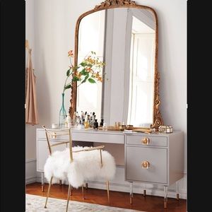 That Special Feeling in your mirror